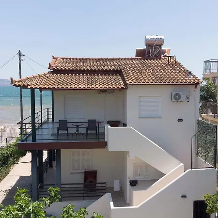아파트 Seaside Bluethalassa With Garden